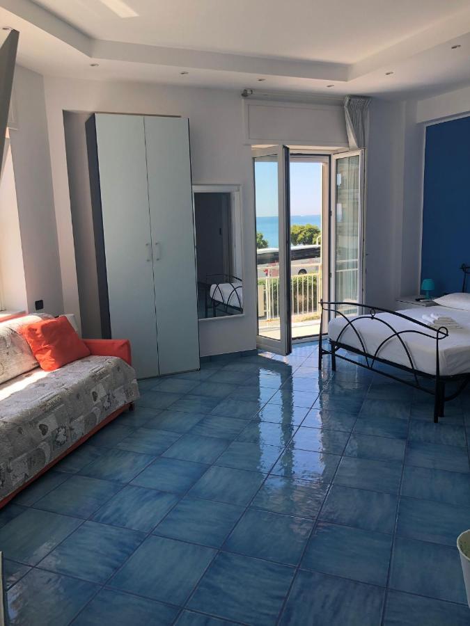 Hotel Blue Sea Salerno Zewnętrze zdjęcie