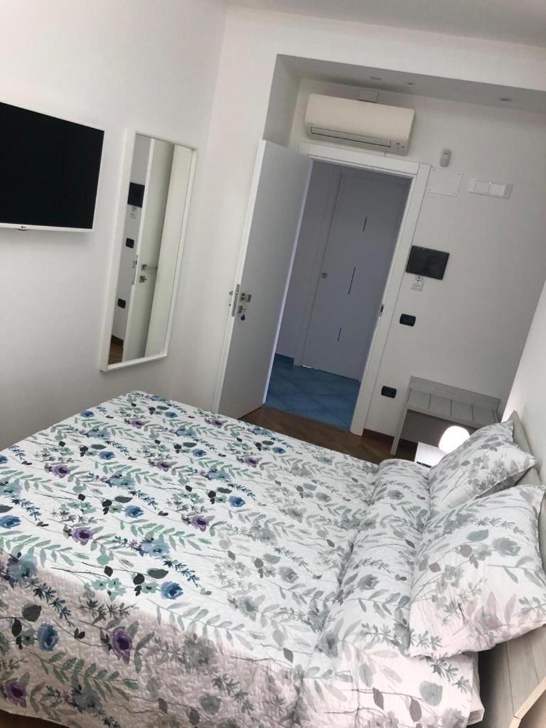 Hotel Blue Sea Salerno Zewnętrze zdjęcie