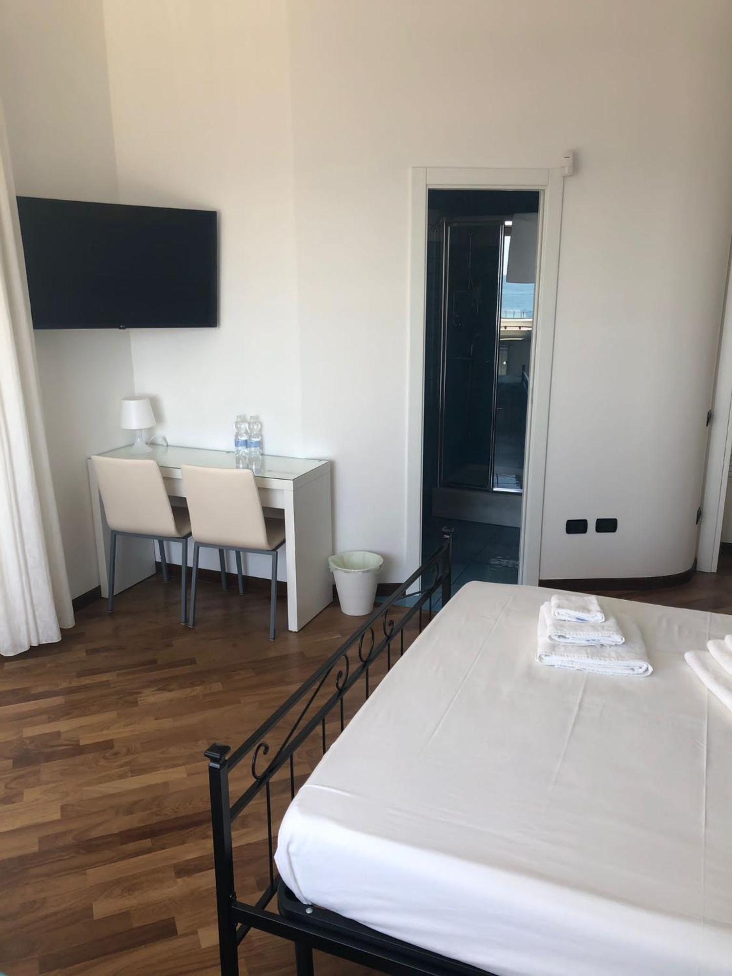 Hotel Blue Sea Salerno Zewnętrze zdjęcie